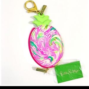 nwot! Lilly Pulitzer, Pineapple key chain and change purse.